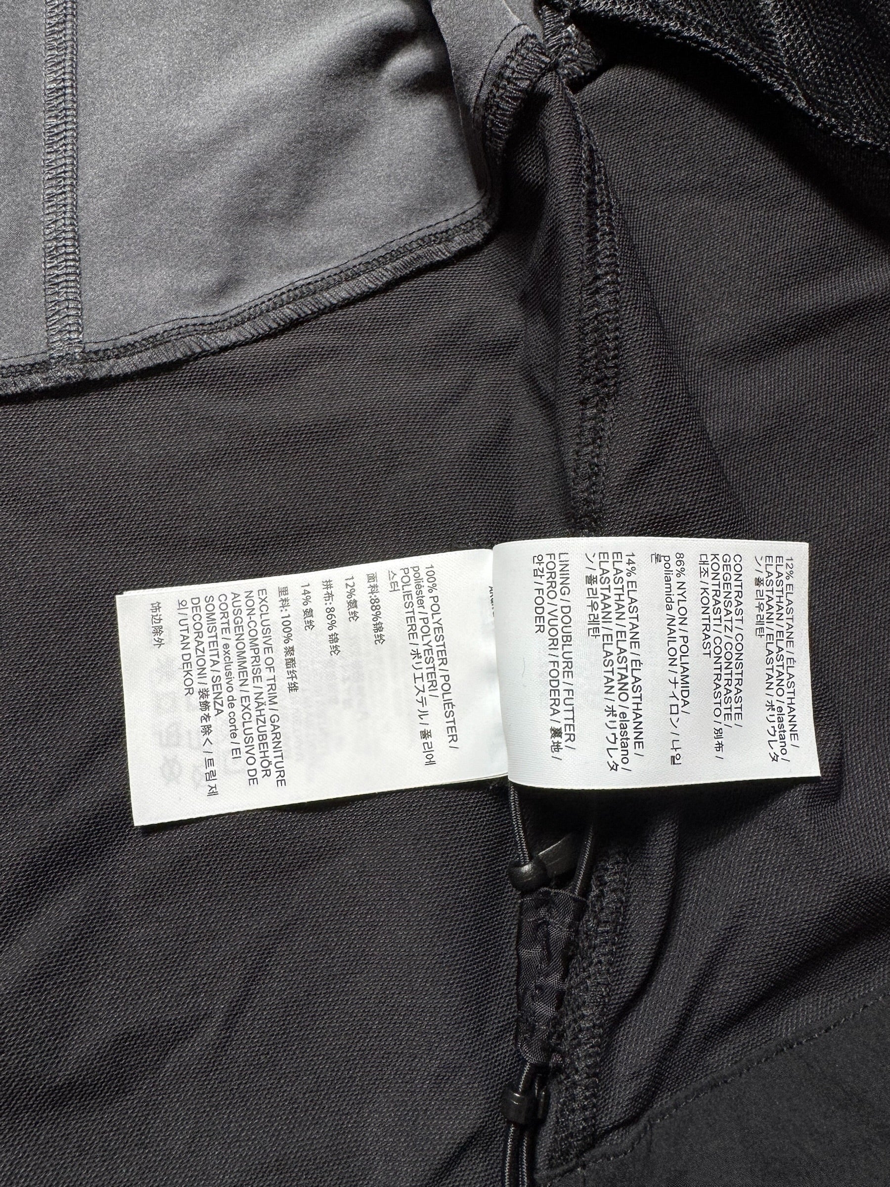 Jacket imperméable Arc'teryx Serratus Hoody black & grey 2024 - M