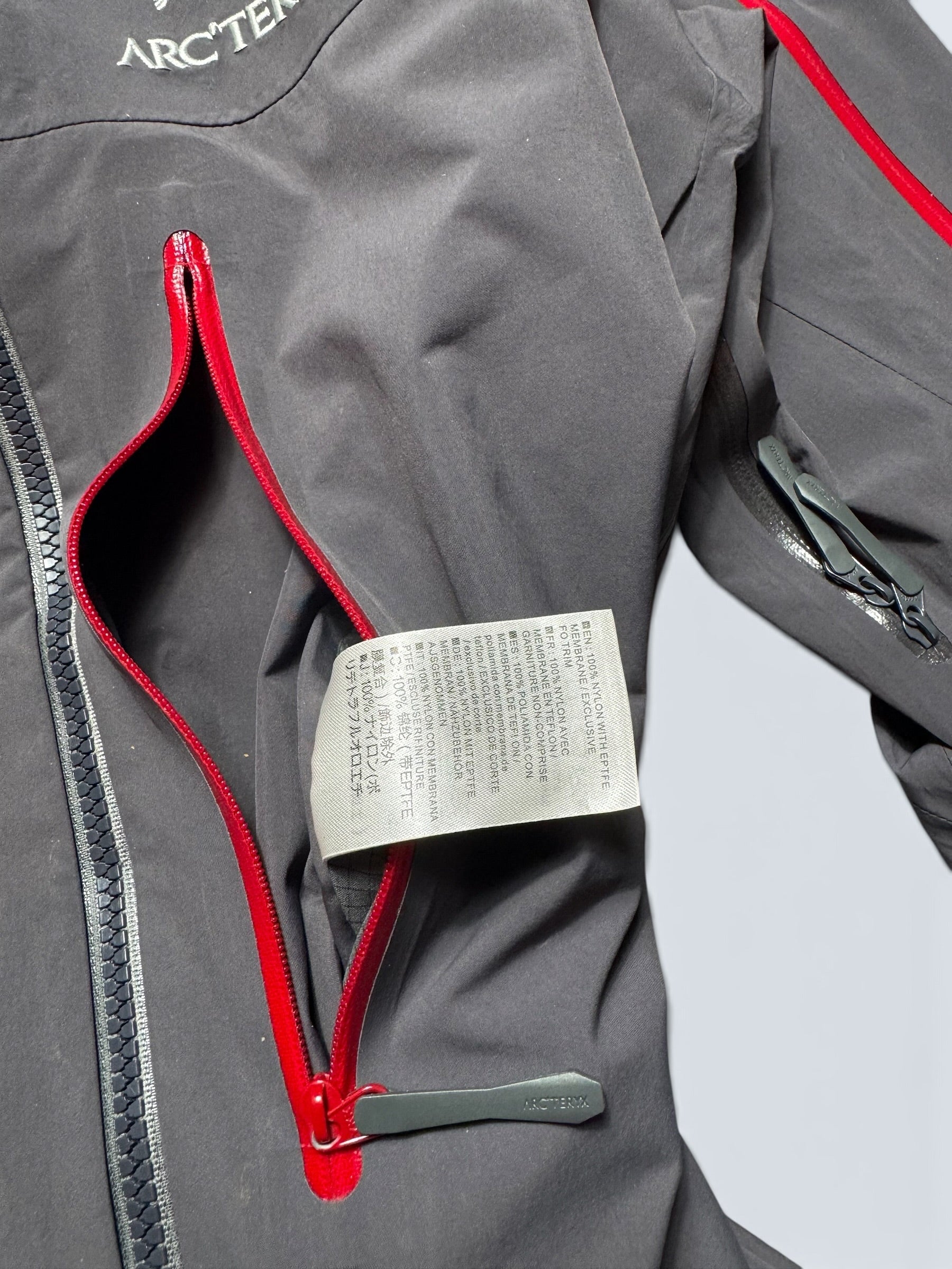 Jacket imperméable Goretex Arc'teryx Alpha SV grey & red vintage - M