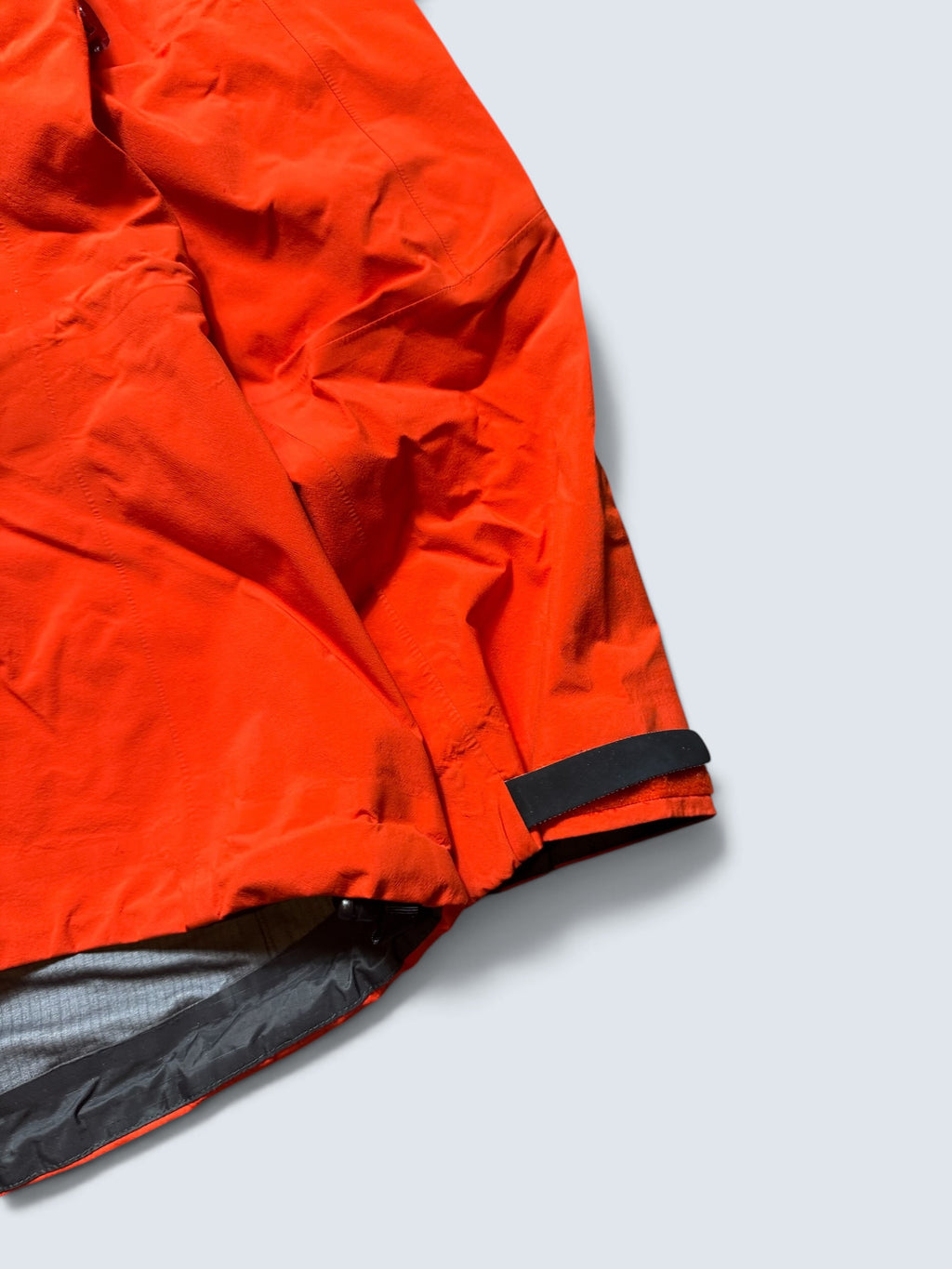 Jacket imperméable Goretex Arc’teryx Alpha SV made in Canada vintage orange - M women’s