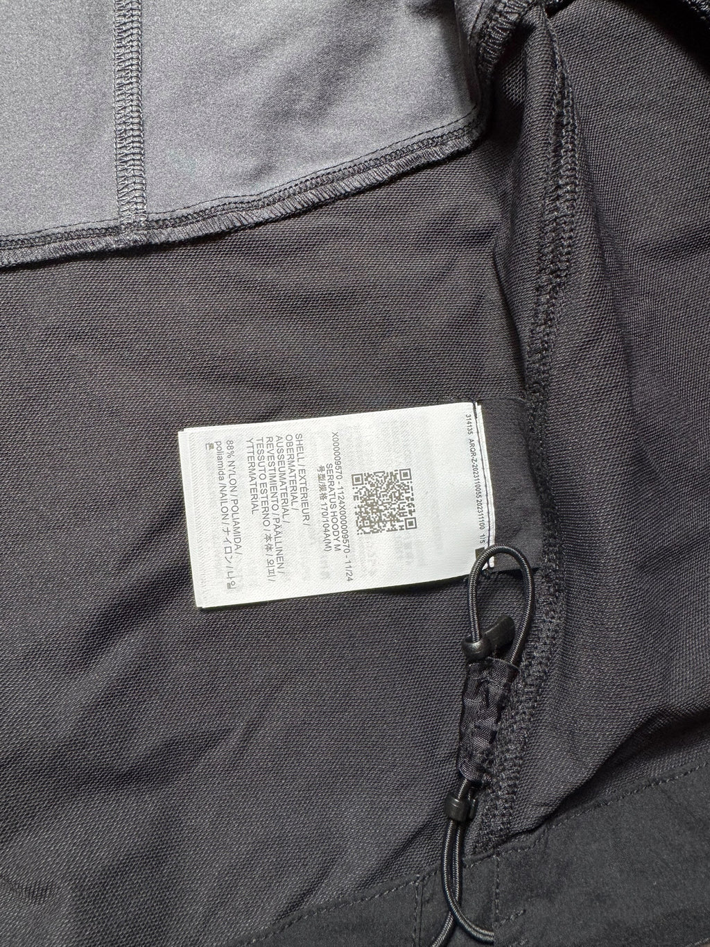 Jacket imperméable Arc'teryx Serratus Hoody black & grey 2024 - M