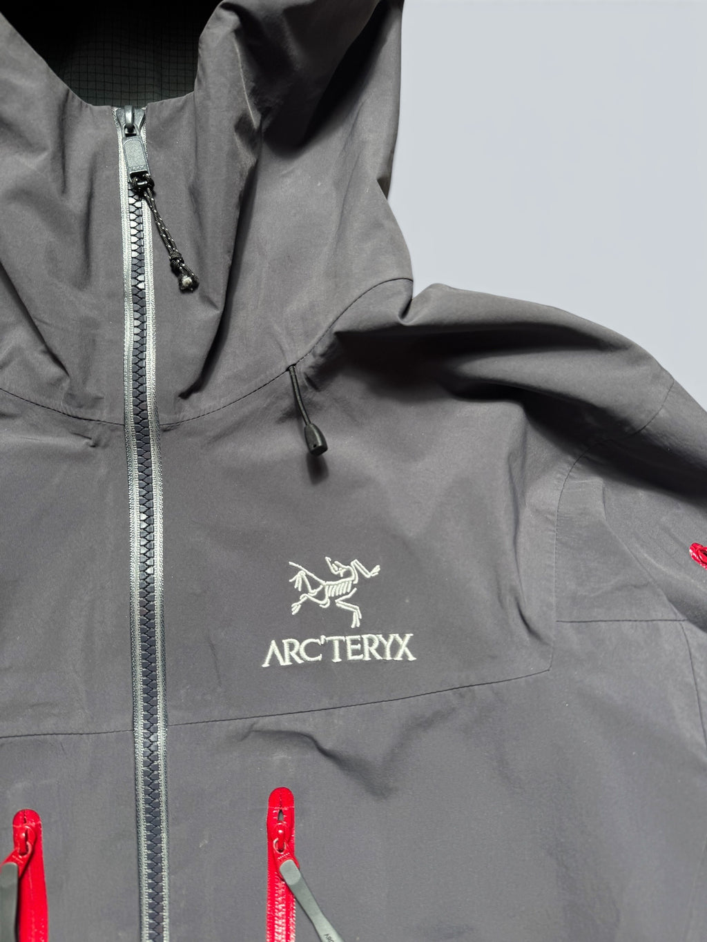 Jacket imperméable Goretex Arc'teryx Alpha SV grey & red vintage - M