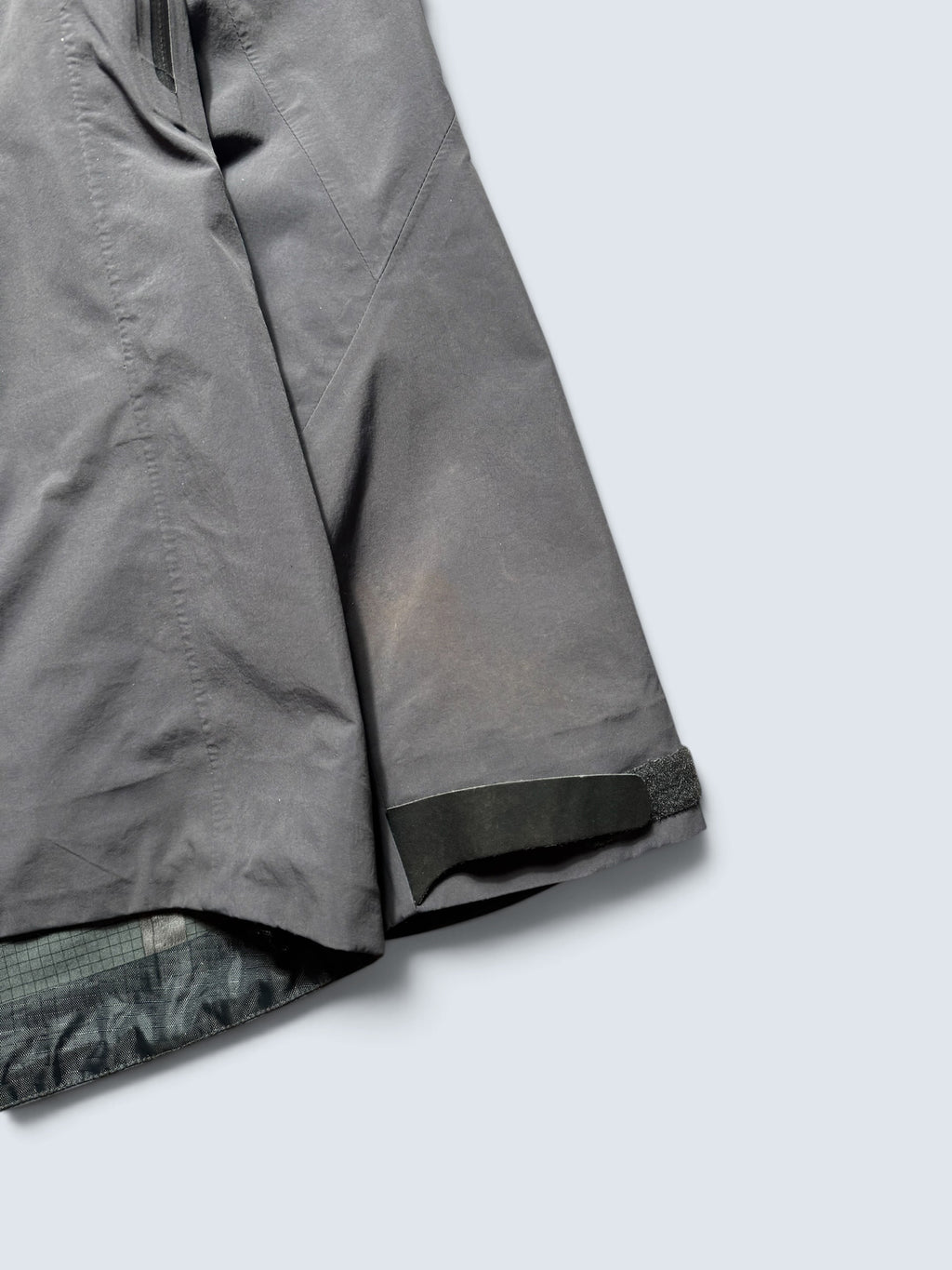 Jacket imperméable Goretex Arc'teryx Alpha SV grey & red vintage - M
