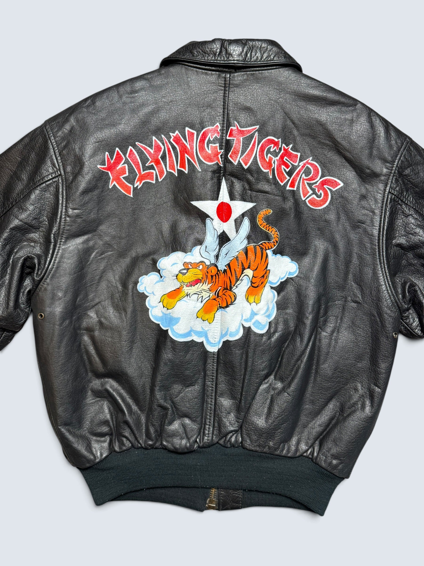Jacket cuir cowhide flight A-2 Avirex usaf flying tigers nose art patch black 90’s - S/M
