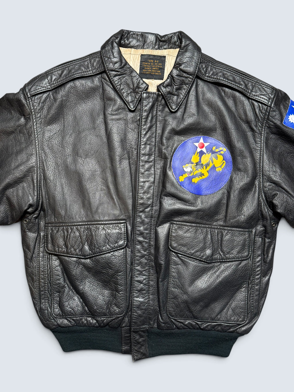Jacket cuir cowhide flight A-2 Avirex usaf flying tigers nose art patch black 90’s - S/M
