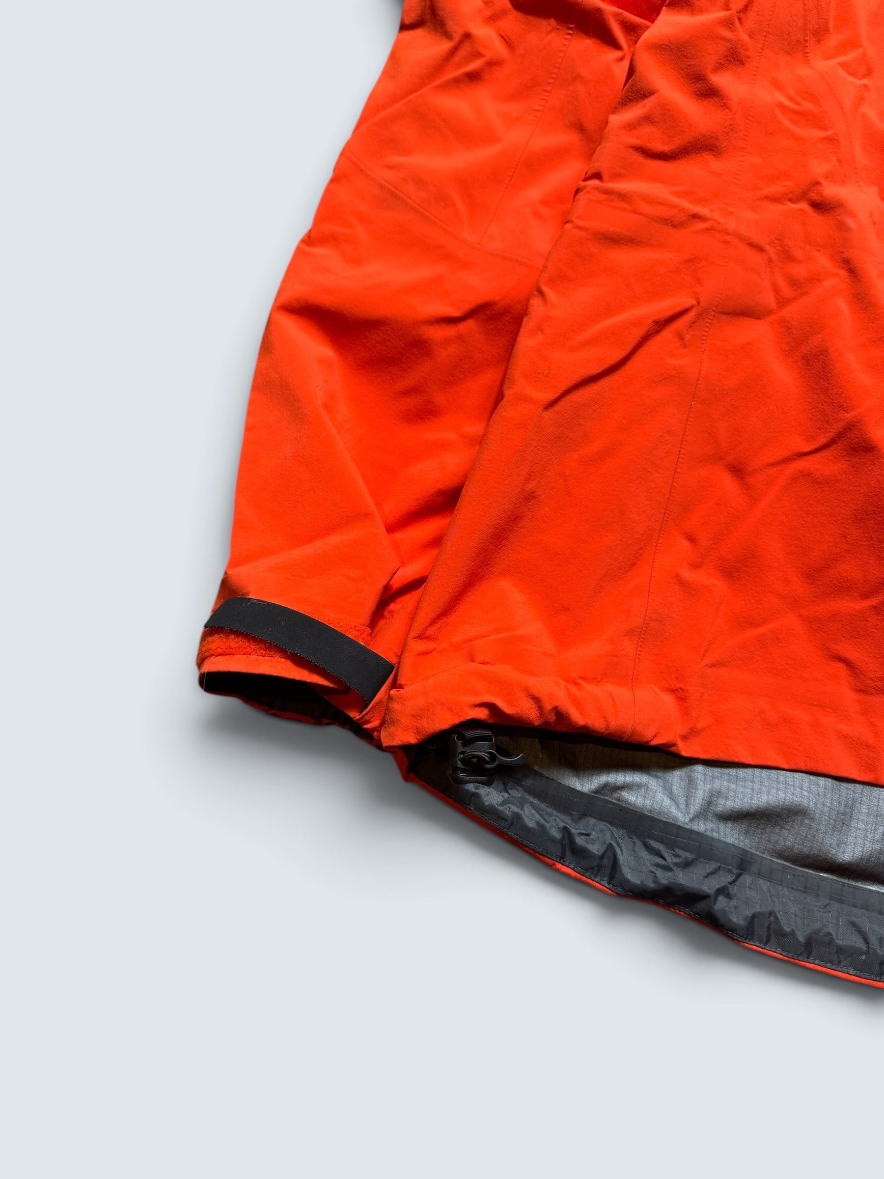 Jacket imperméable Goretex Arc’teryx Alpha SV made in Canada vintage orange - M women’s