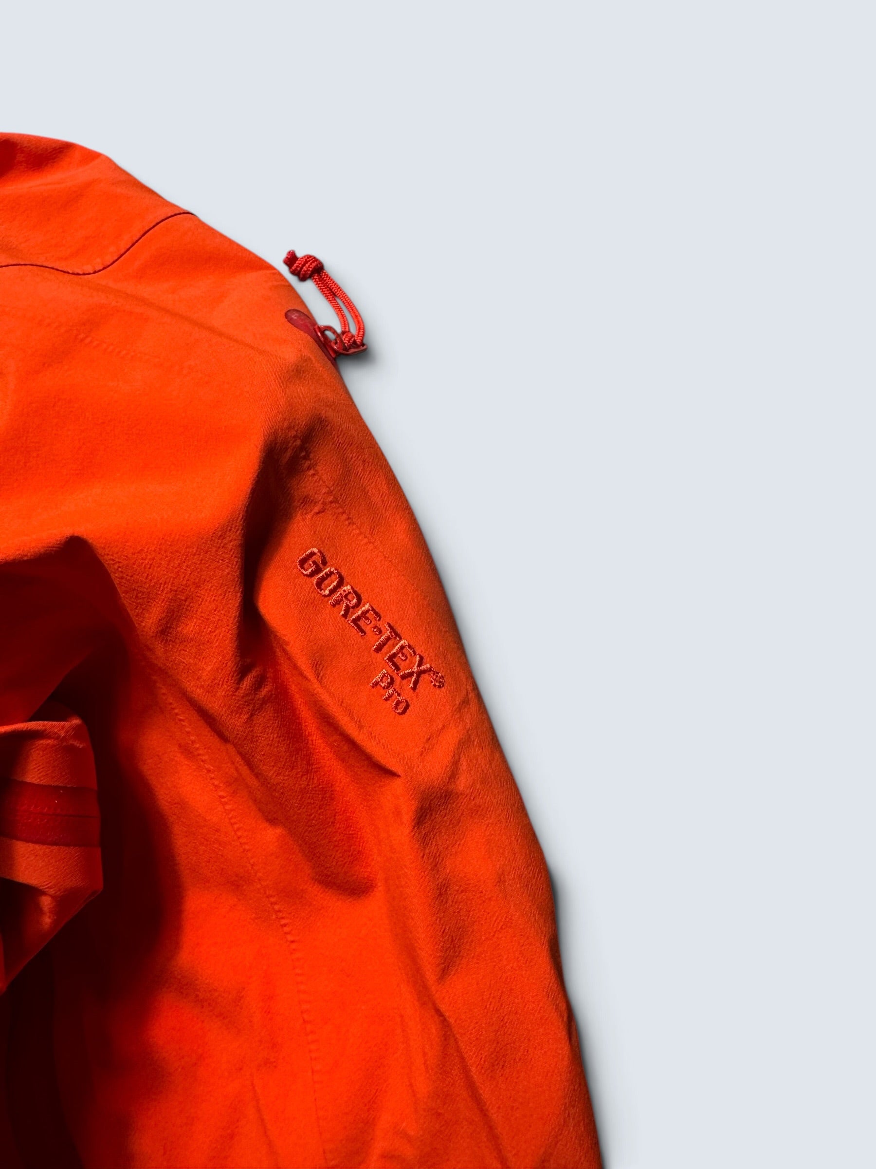 Jacket imperméable Goretex Arc’teryx Alpha SV made in Canada vintage orange - M women’s