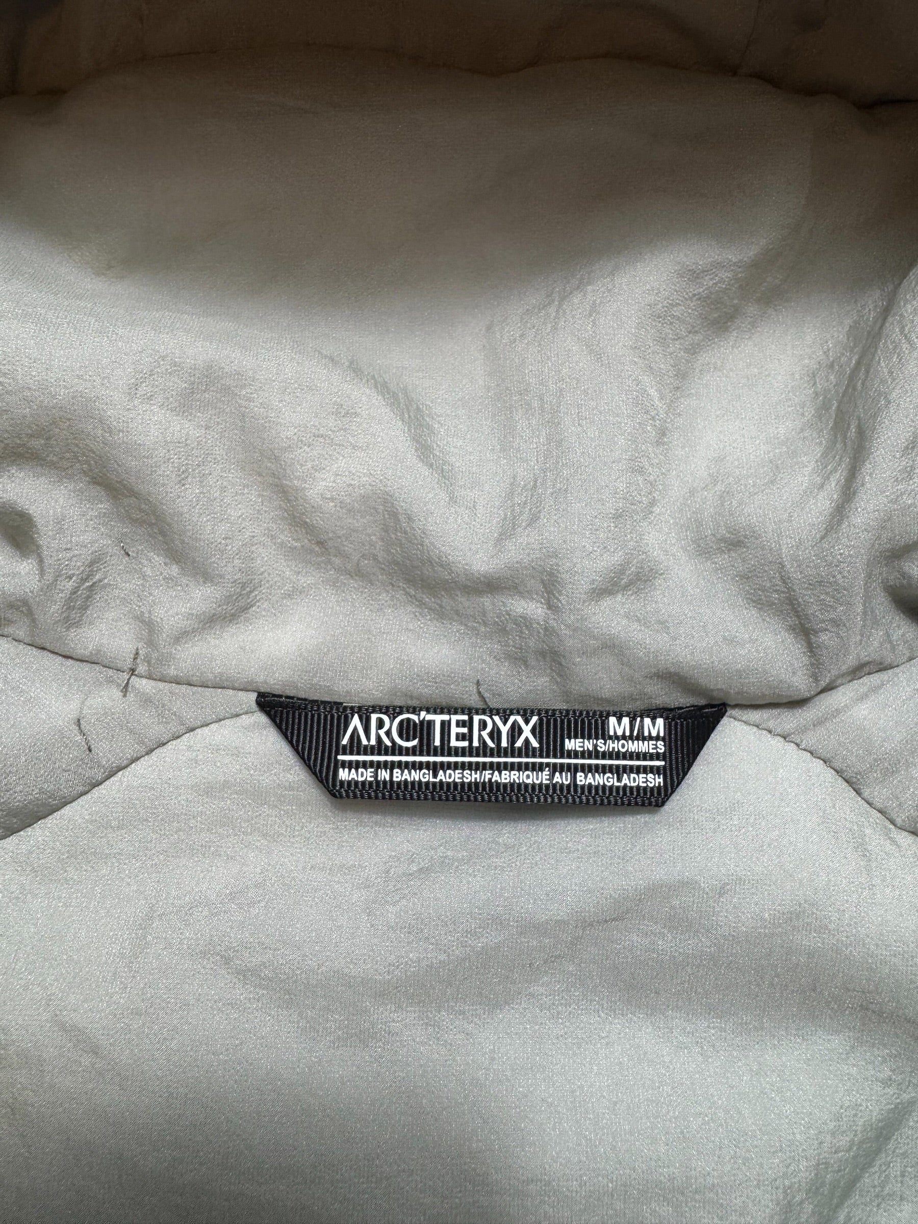 Jacket imperméable matelassé Arc'teryx Atom Hoody 2023 kaki & orange - M