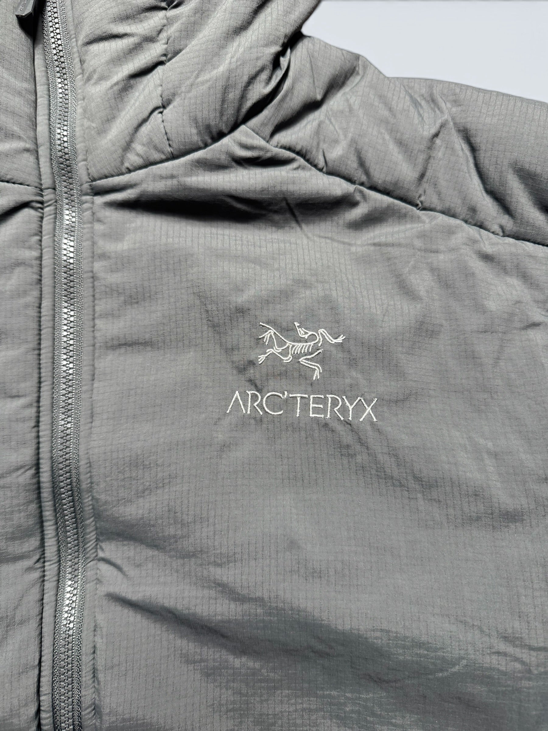 Jacket imperméable matelassée Arc'teryx Atom AR Hoody grey 2020 - M